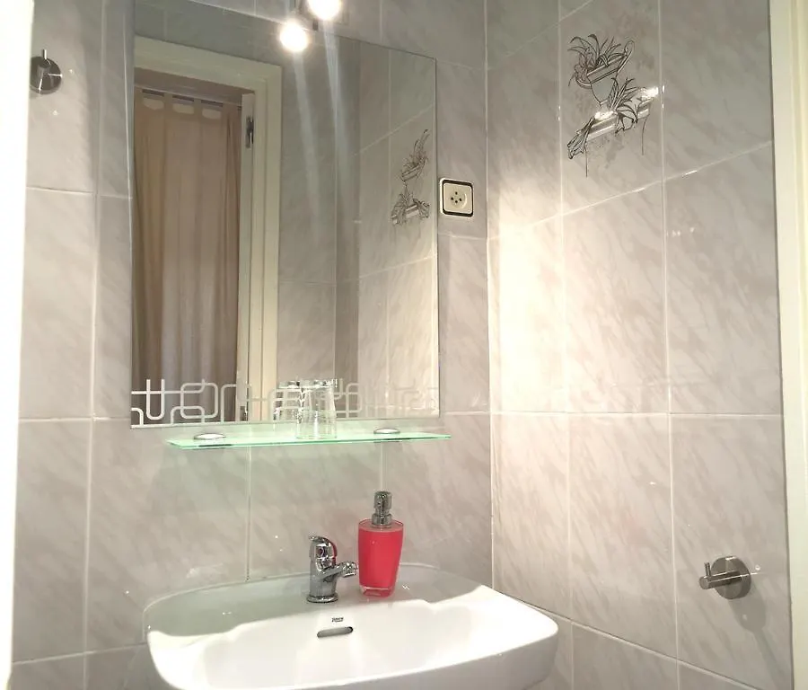Hostal La Palmera Barcelona Casa de hóspedes