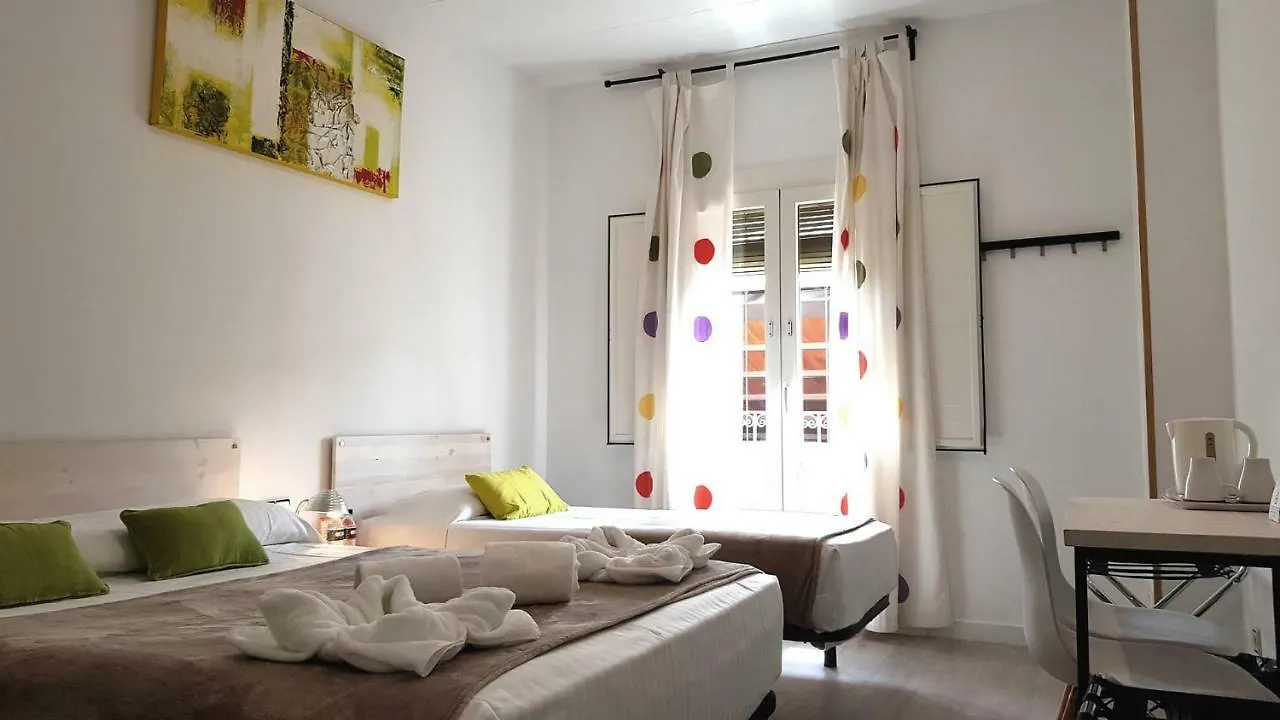 Hostal La Palmera Barcelona Casa de hóspedes