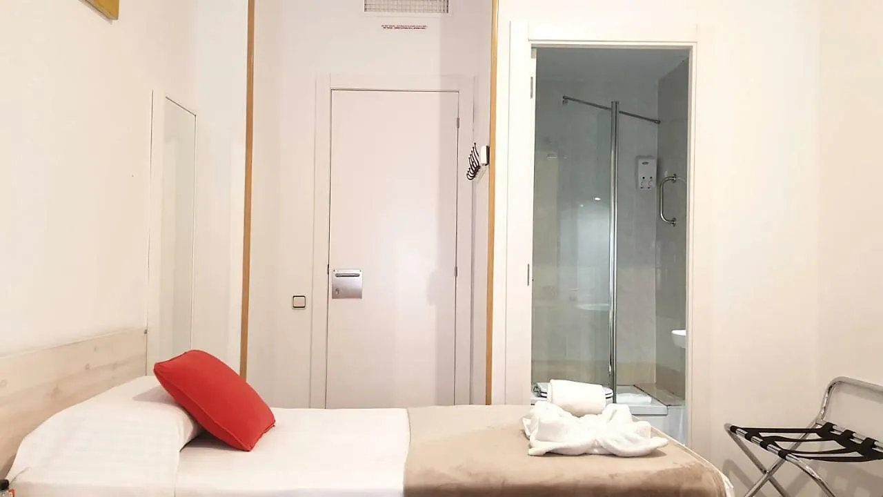 Hostal La Palmera Barcelona Casa de hóspedes