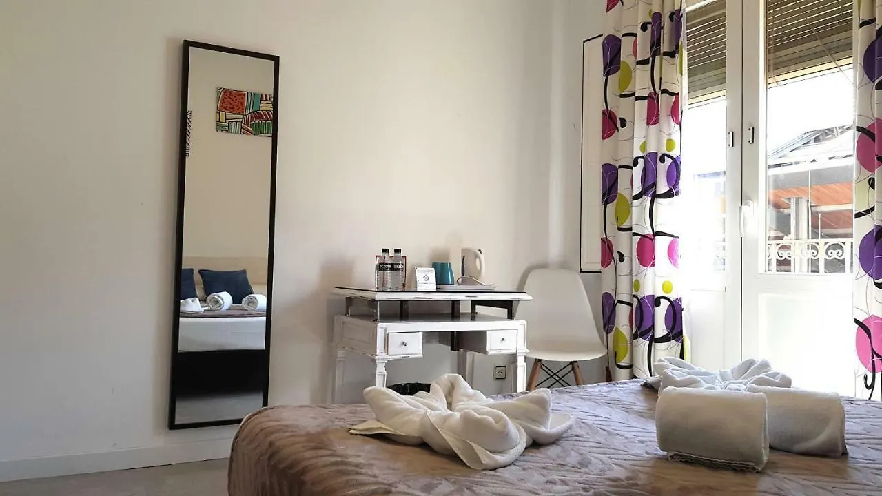 Hostal La Palmera Barcelona 2*,  Espanha