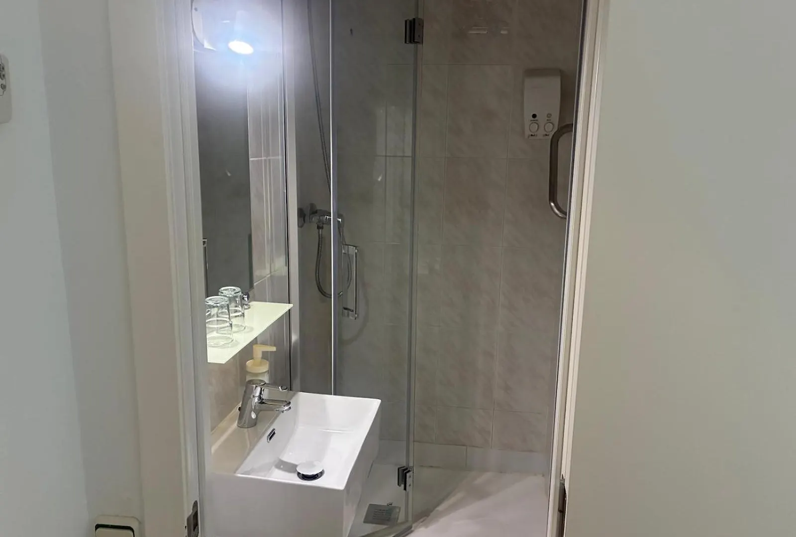 Hostal La Palmera Barcelona 0*,  Espanha