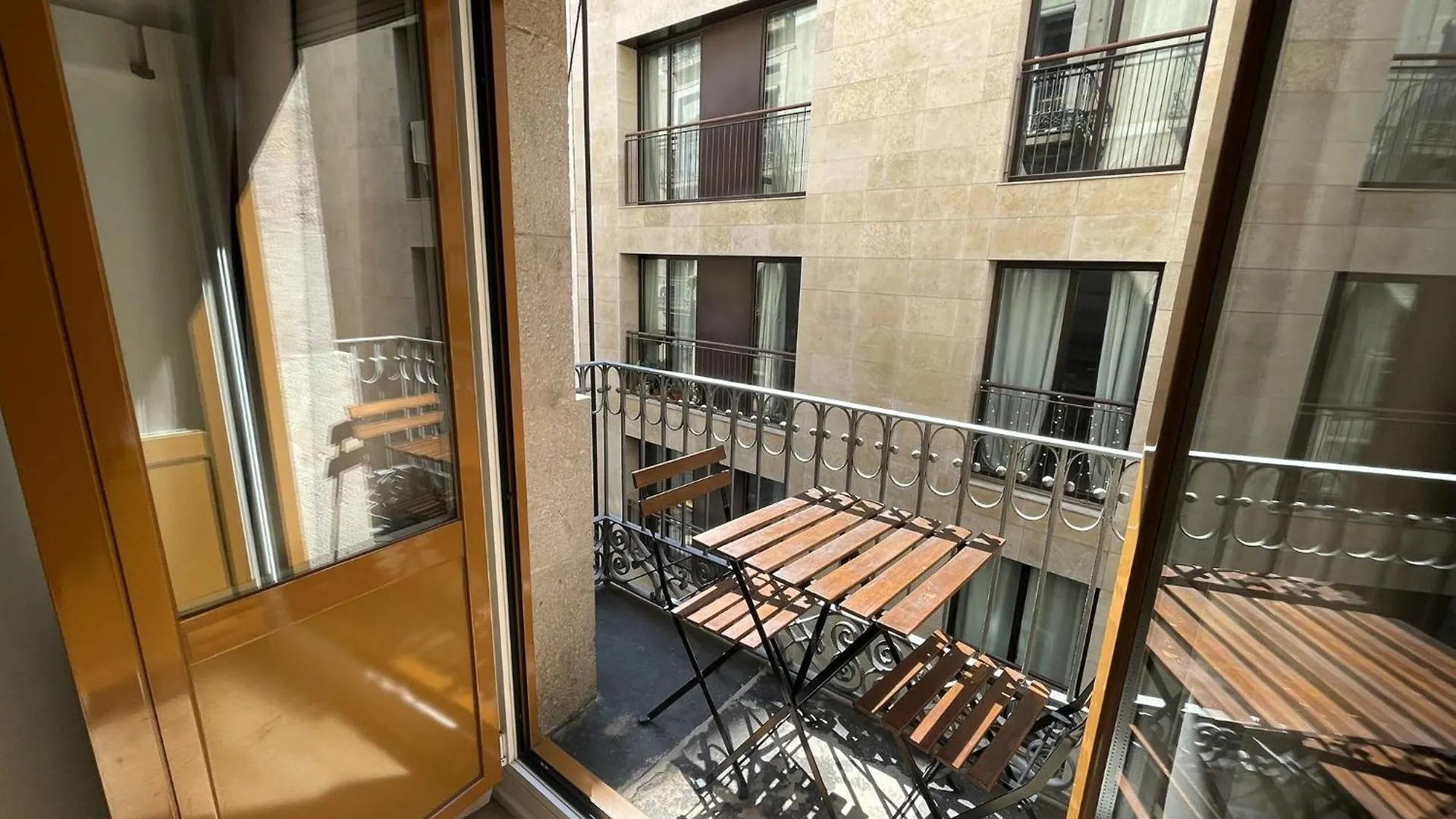 Hostal La Palmera Barcelona Albergue