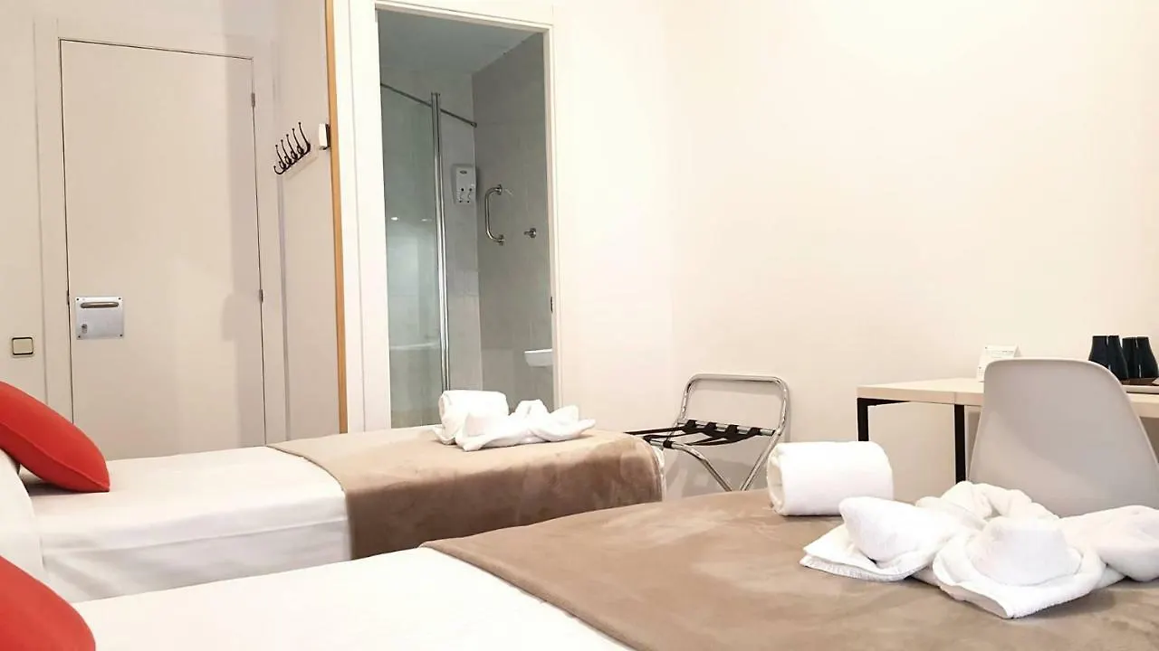 Hostal La Palmera Barcelona 0*,