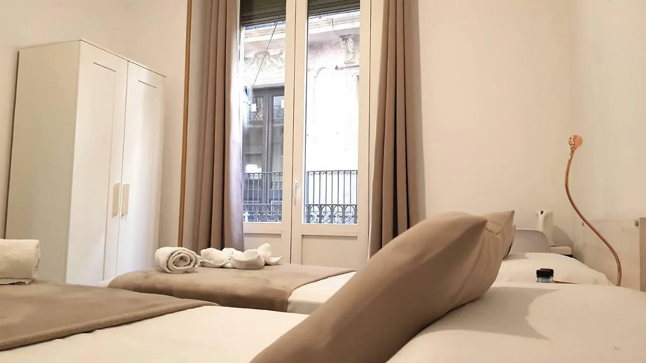 Ostello Hostal La Palmera Barcellona Spagna